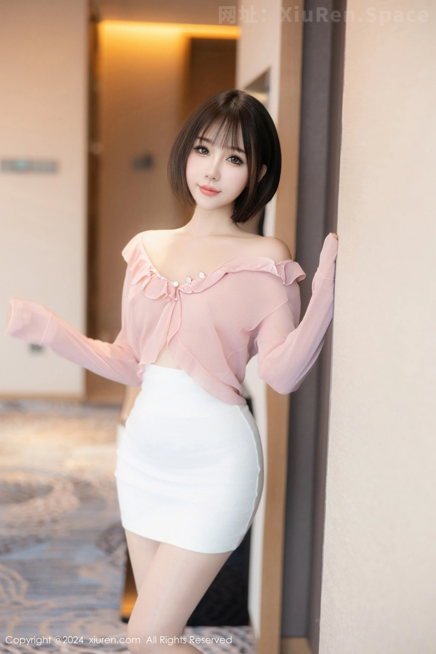 图片[4]-[XiuRen秀人网] VOL.9273 模特波巧酱浴室场景粉色上衣配超薄肉丝湿身秀惹火身材诱惑写真79P-秀人网官方网站